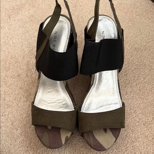 Nine West Black and Brown Sandals with Slingback Design